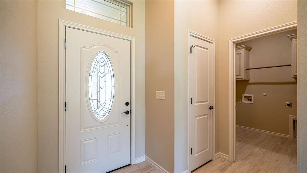 Granbury, TX 76048,2714 Austin Drive