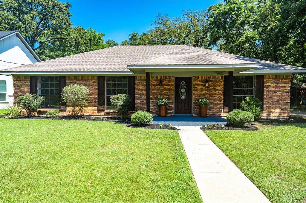 Enchanted Oaks, TX 75156,205 CEDARWOOD Drive