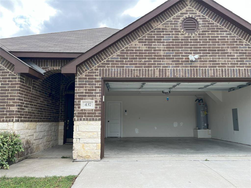 Wilmer, TX 75172,437 Merry Mill Road