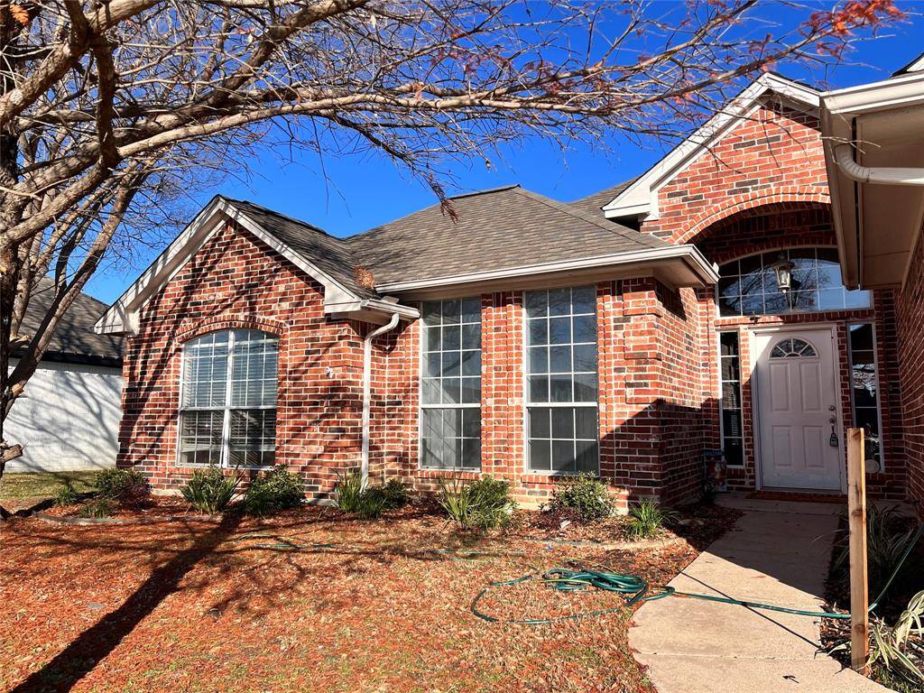 Maypearl, TX 76064,111 Chambers Creek Circle