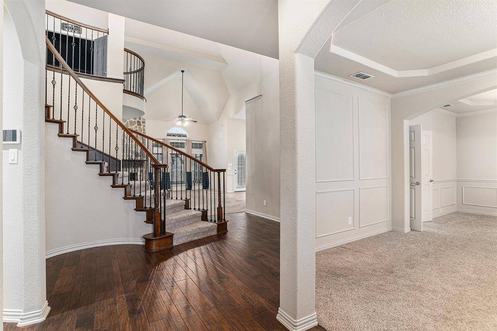 Fort Worth, TX 76179,6132 Falls Lake Road