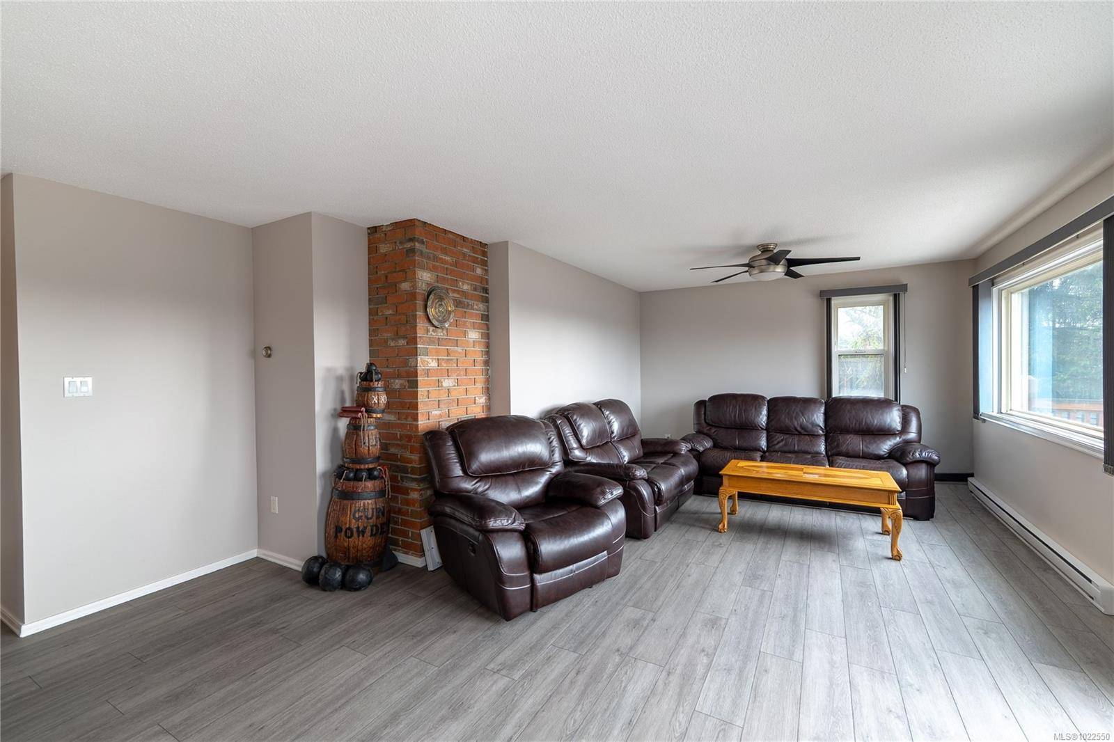 Esquimalt, BC V9A 2P1,847 Admirals Rd