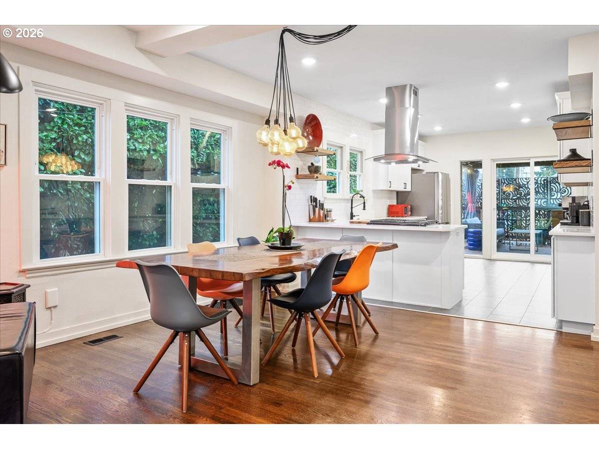 Portland, OR 97206,2606 SE 49TH AVE