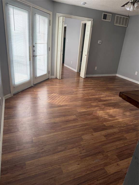 Dallas, TX 75243,9809 Walnut Street #E305