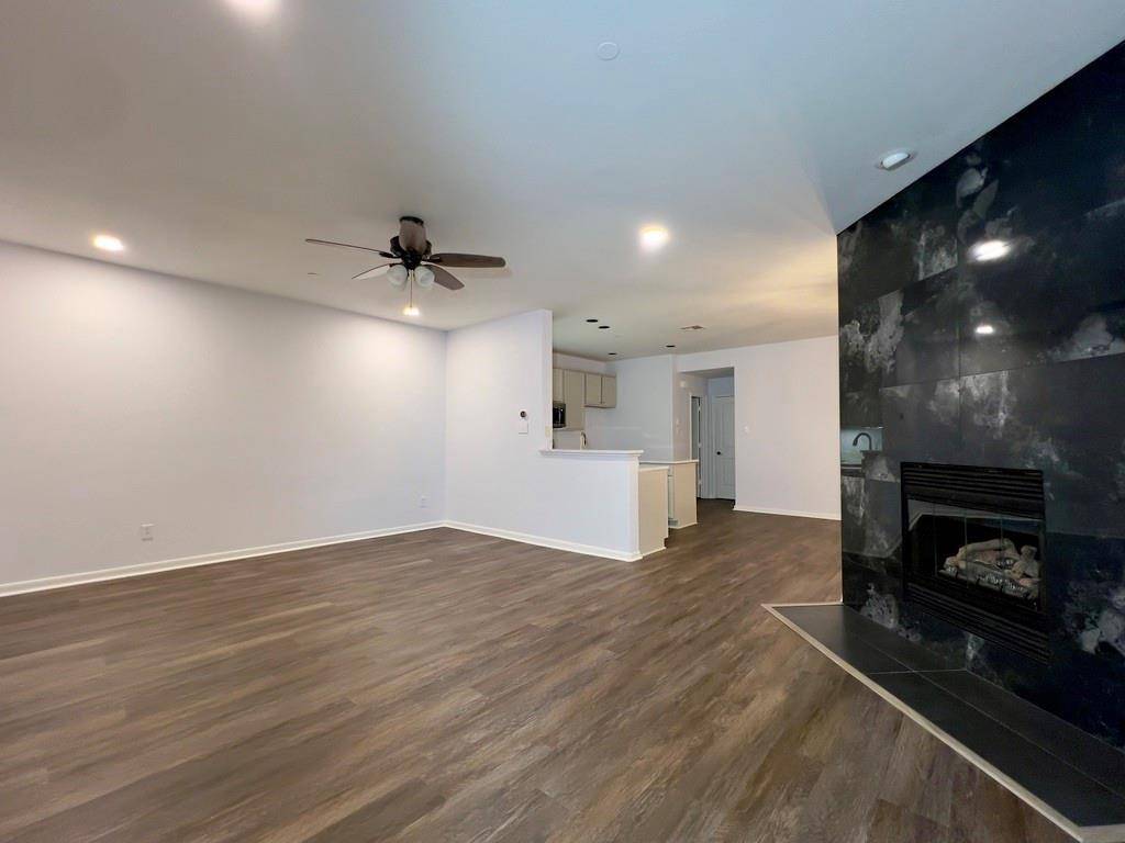 Allen, TX 75013,1902 Downing Street