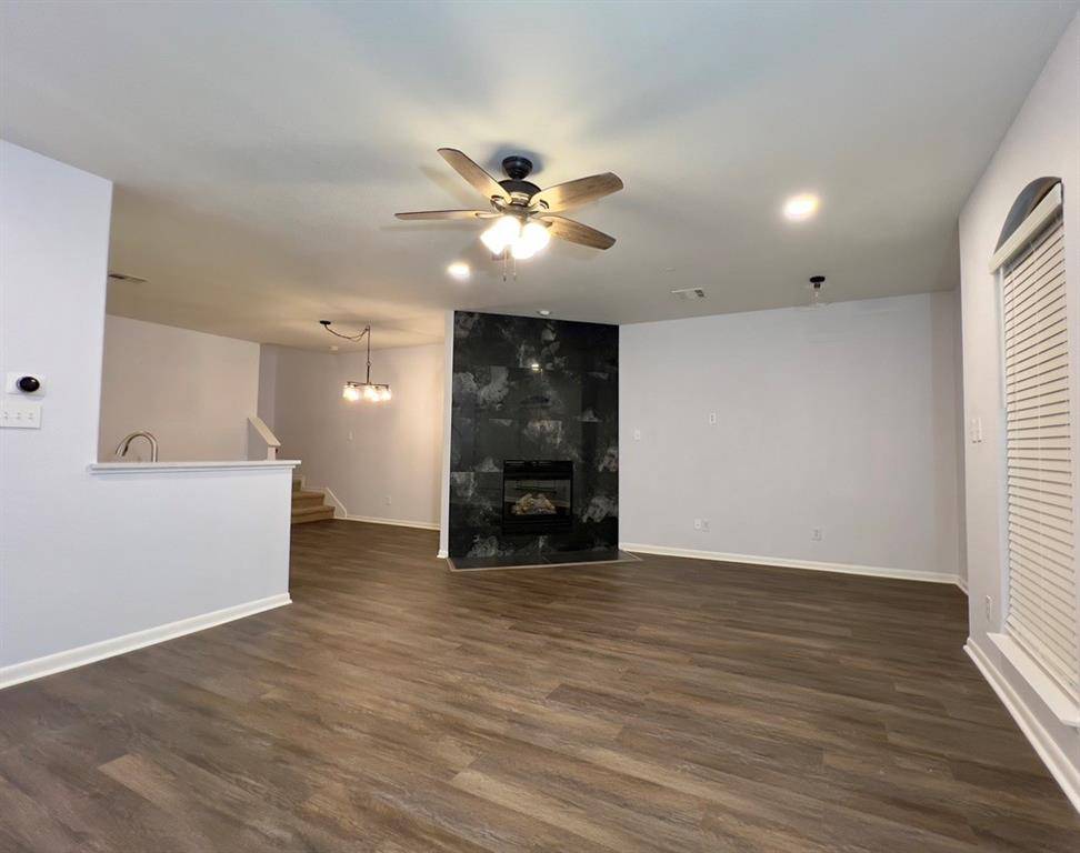 Allen, TX 75013,1902 Downing Street