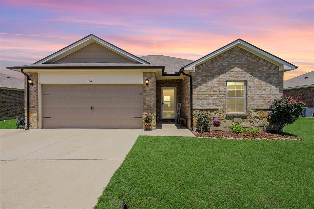 Mabank, TX 75147,306 Breaux Lane