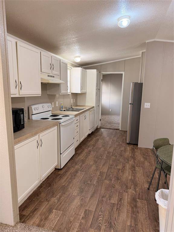 Terrell, TX 75160,2390 W Moore Avenue #L14