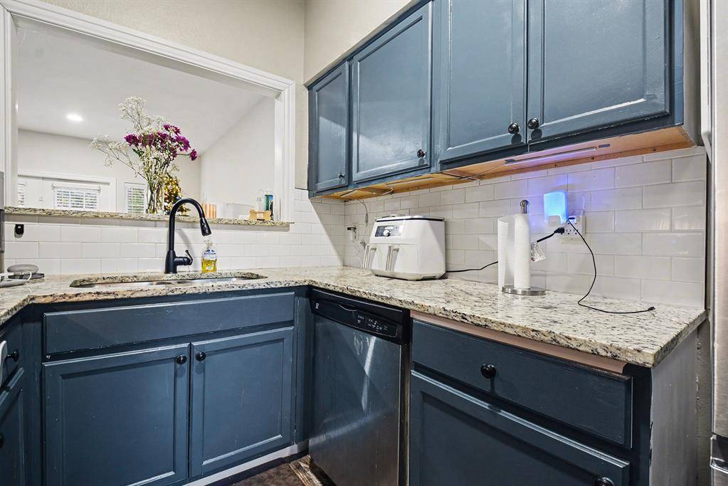 Dallas, TX 75243,8550 Fair Oaks Crossing #116