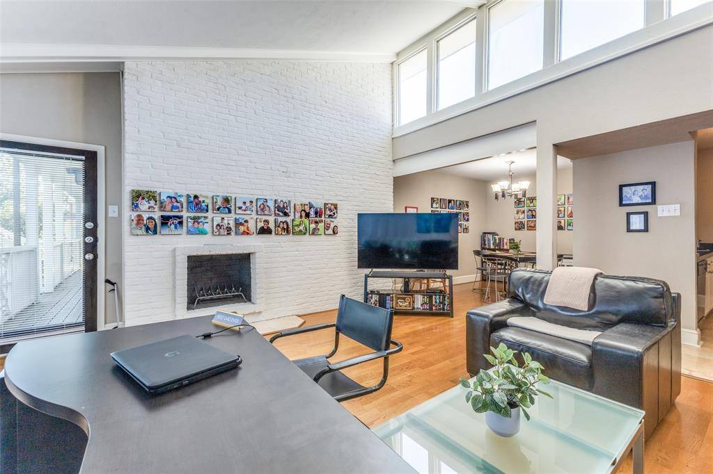 Dallas, TX 75206,5908 Sandhurst Lane #244