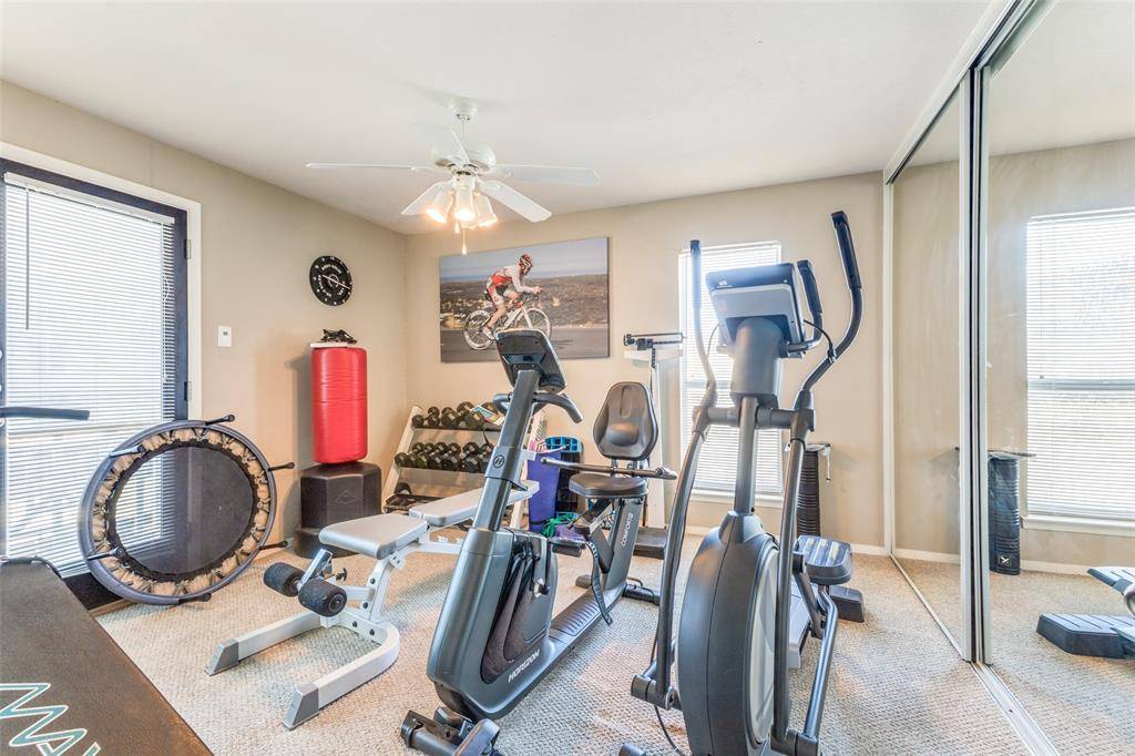 Dallas, TX 75206,5908 Sandhurst Lane #244