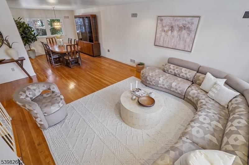 Maplewood Twp., NJ 07040,530 Prospect St