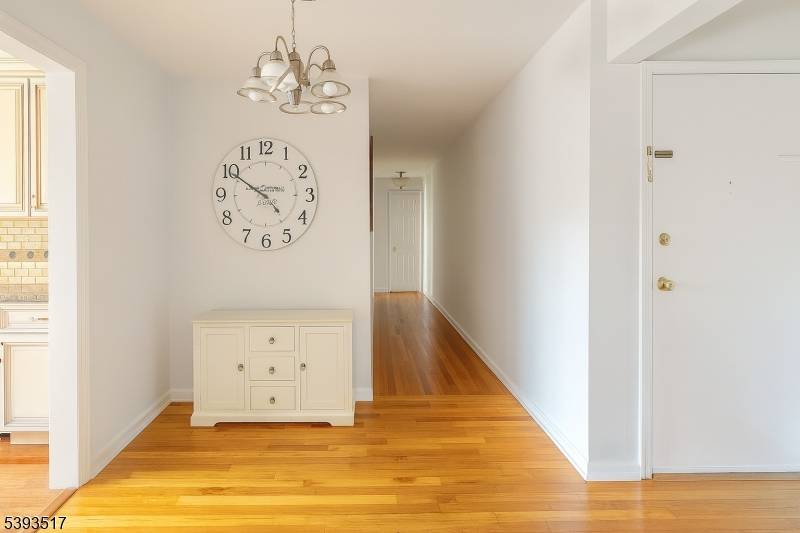 Cranford Twp., NJ 07016,18 Springfield Ave #3-A