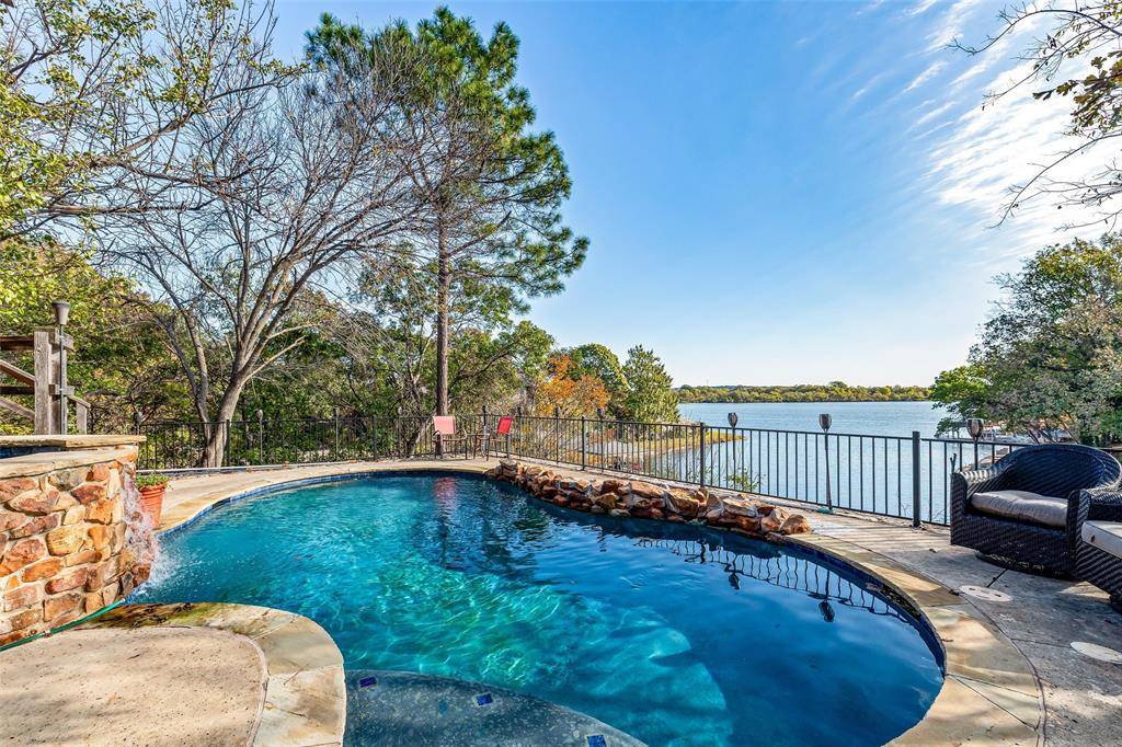 Granbury, TX 76048,1612 Lakecrest Circle