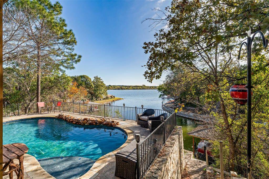 Granbury, TX 76048,1612 Lakecrest Circle