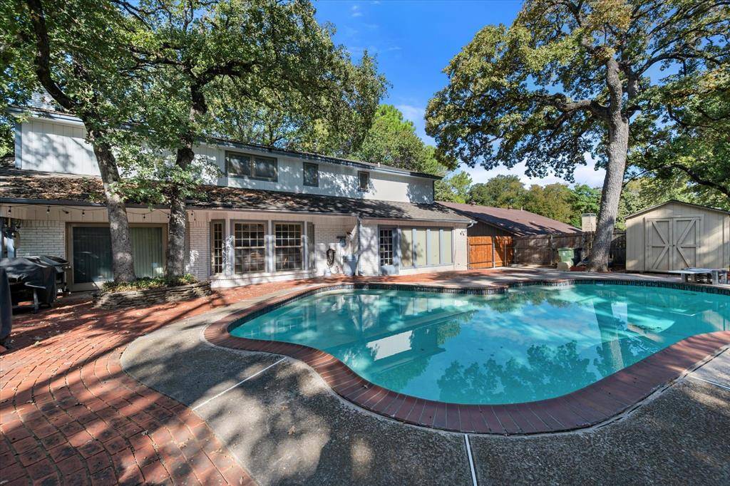 Arlington, TX 76012,905 Live Oak Lane