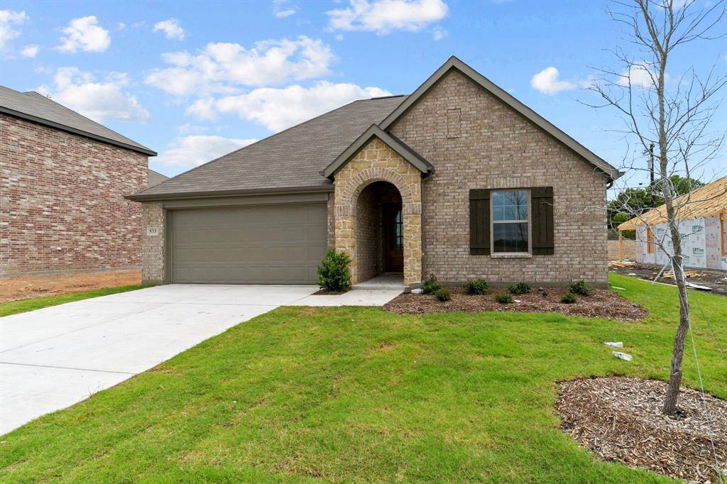 Van Alstyne, TX 75495,533 hickory ridge Drive