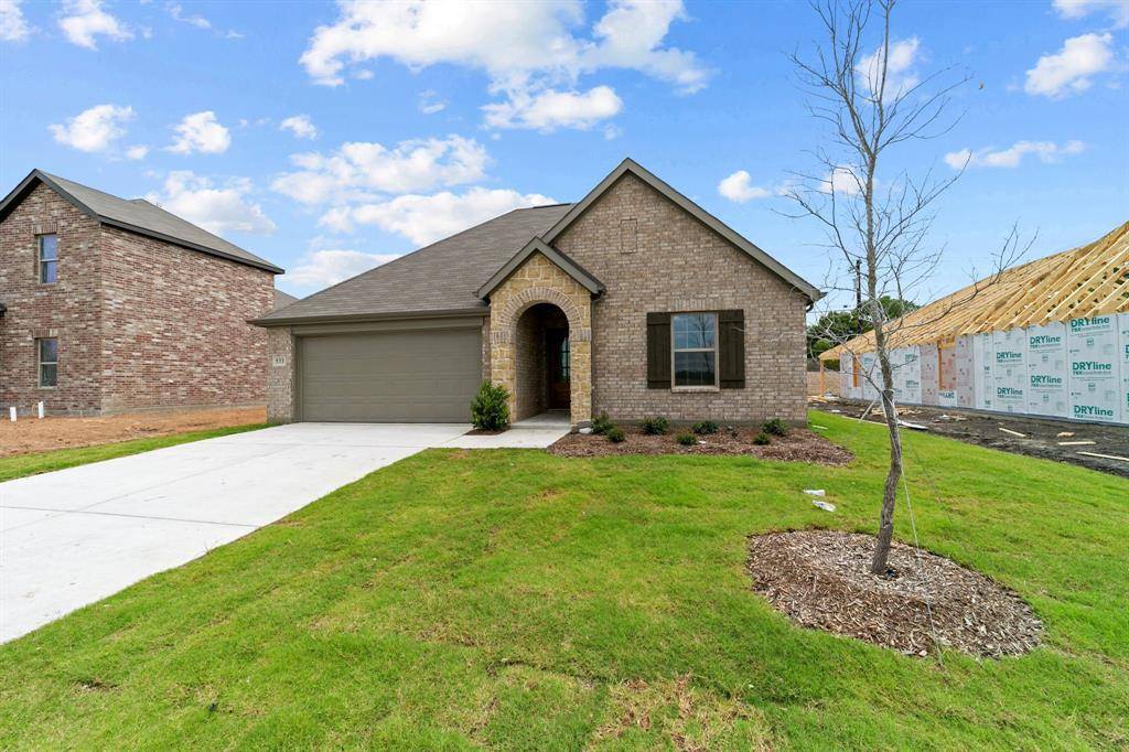 Van Alstyne, TX 75495,533 hickory ridge Drive