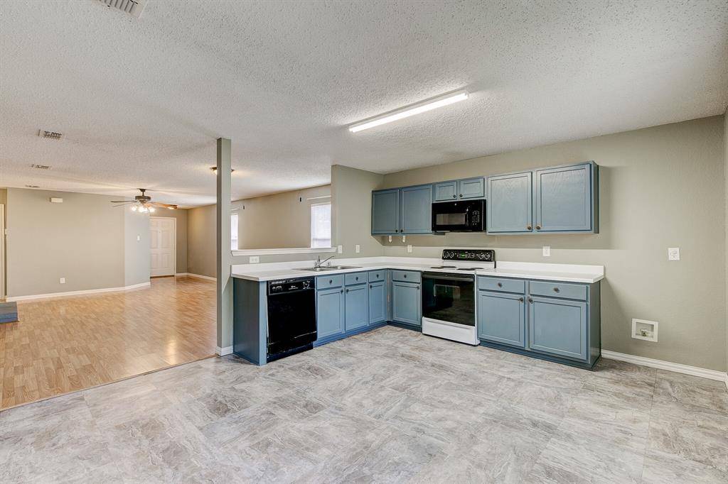 Denton, TX 76210,9208 Glen Falls Lane