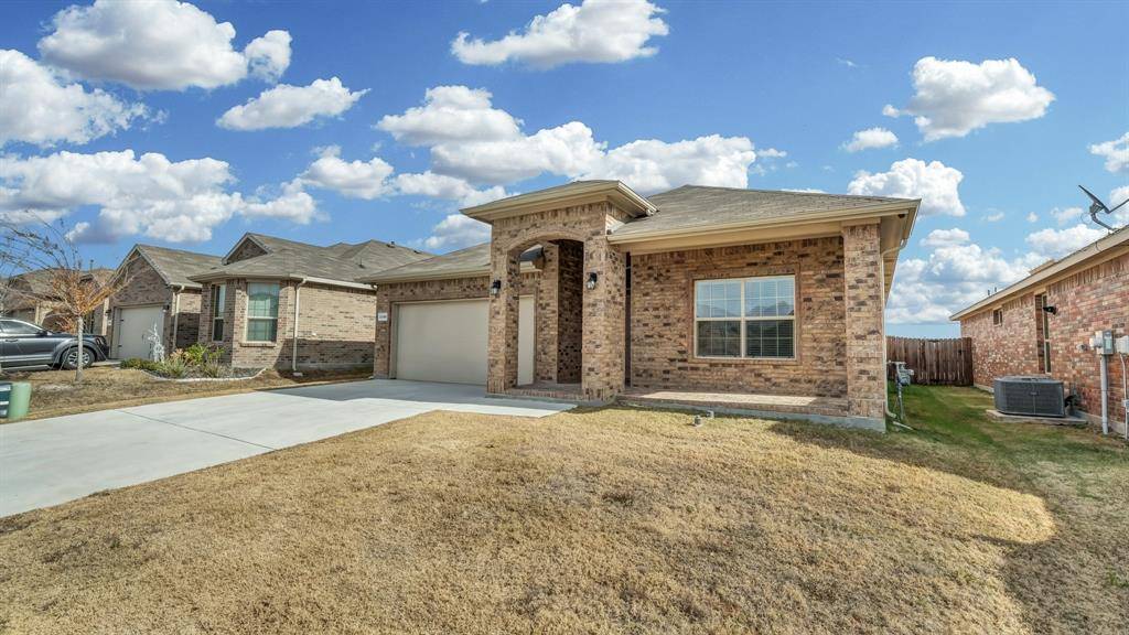 Weatherford, TX 76087,2349 Waggoner Ranch Drive