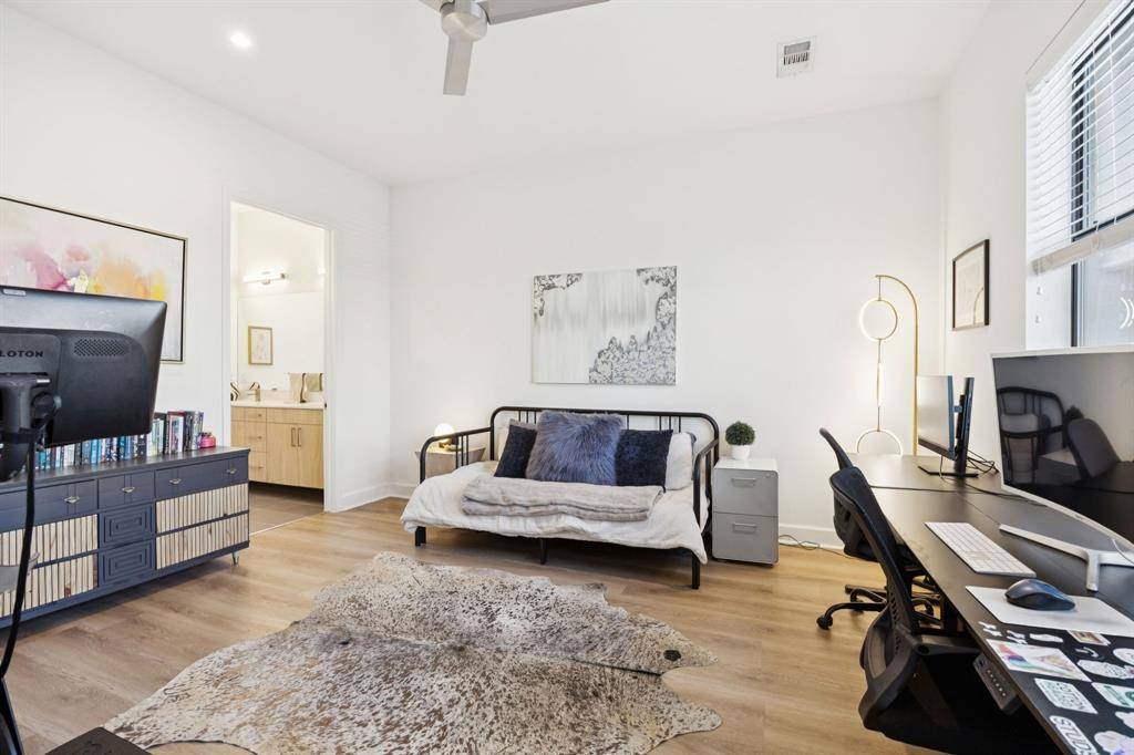 Dallas, TX 75215,1901 S Harwood Street #107