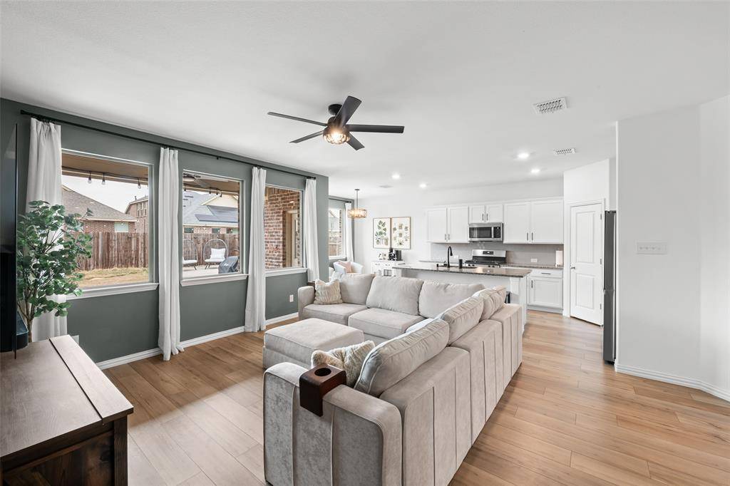 Little Elm, TX 75068,1825 Lake Grove Drive