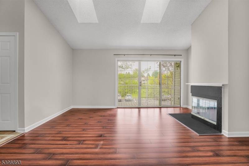 Franklin Twp., NJ 08823,37 CHELSEA COURT