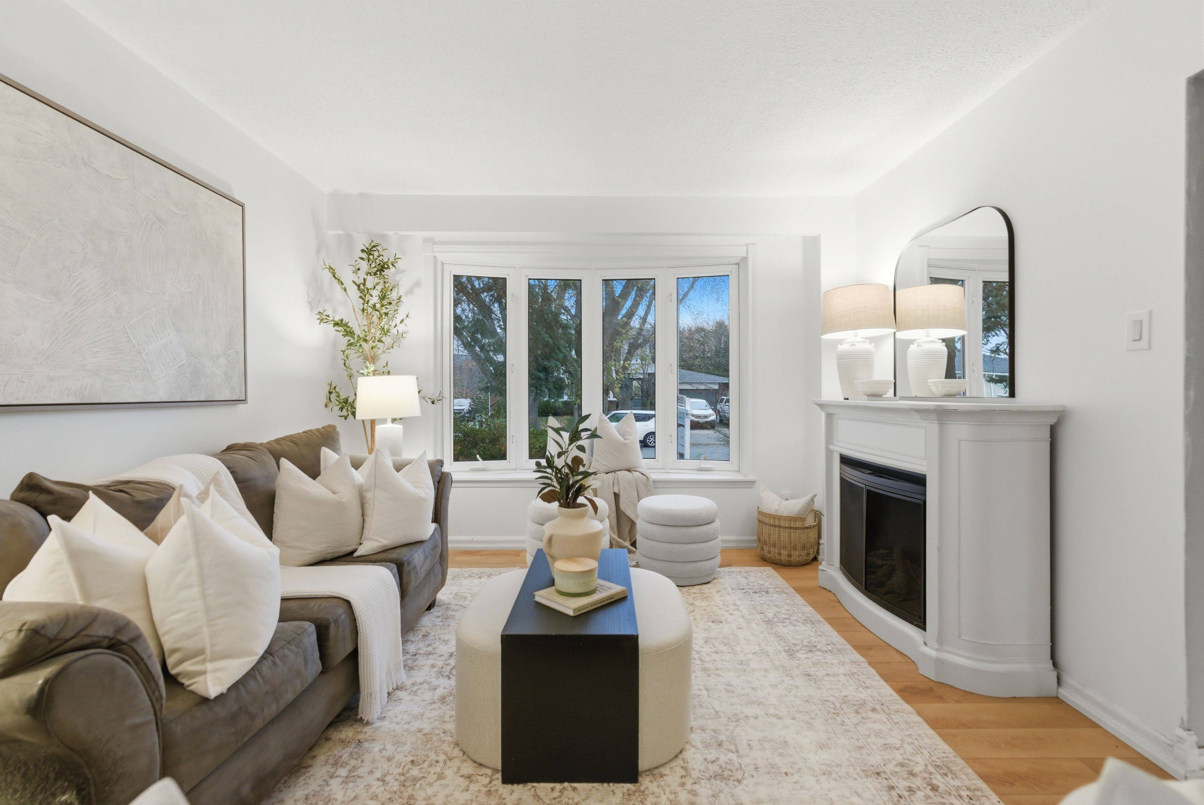 Whitby, ON L1N 1Z4,366 Rosedale DR