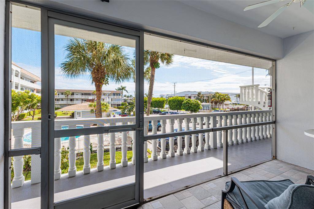 Pompano Beach, FL 33060,490 SE 19th Ave #203