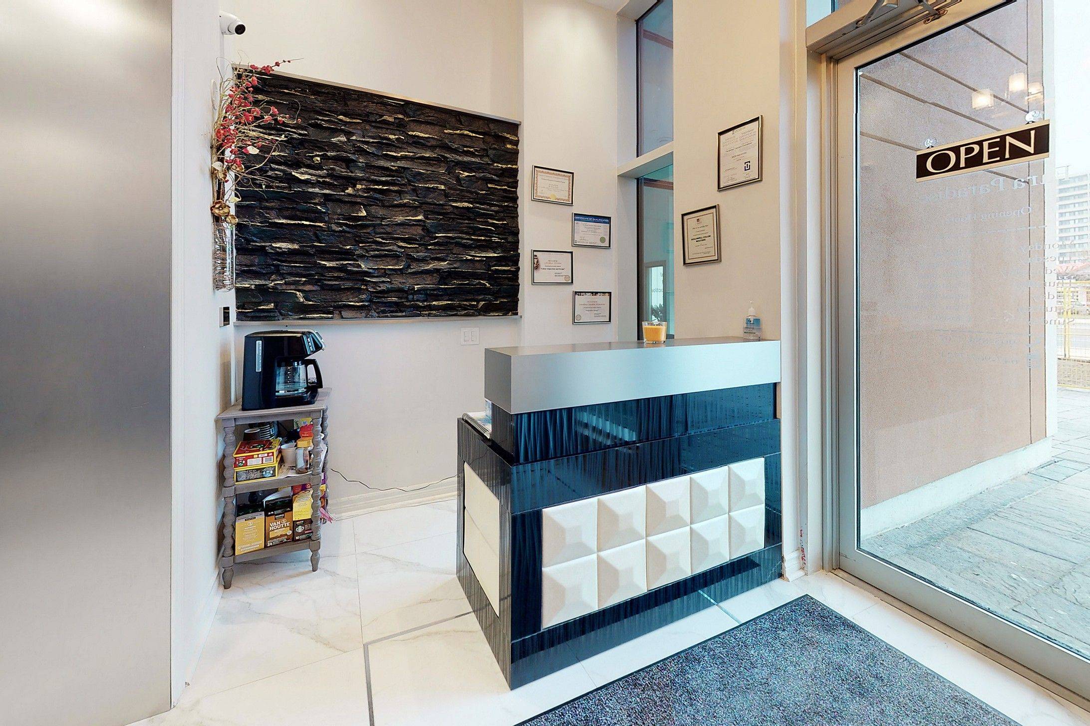 Richmond Hill, ON L4C 1V6,9610 Yonge ST #A8