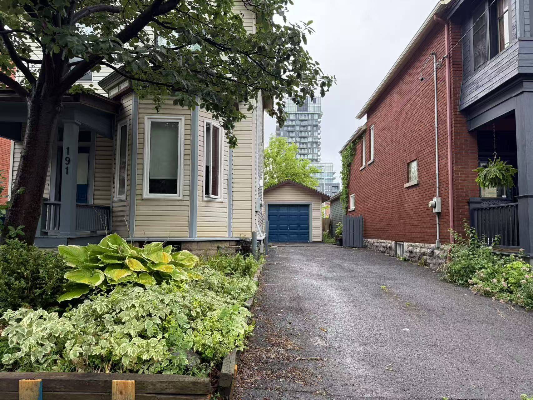 Glebe - Ottawa East And Area, ON K1S 1X1,191 Pretoria AVE