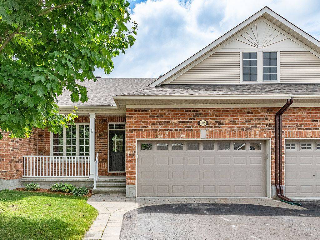 Barrhaven, ON K2J 0L9,102 Kelso Private