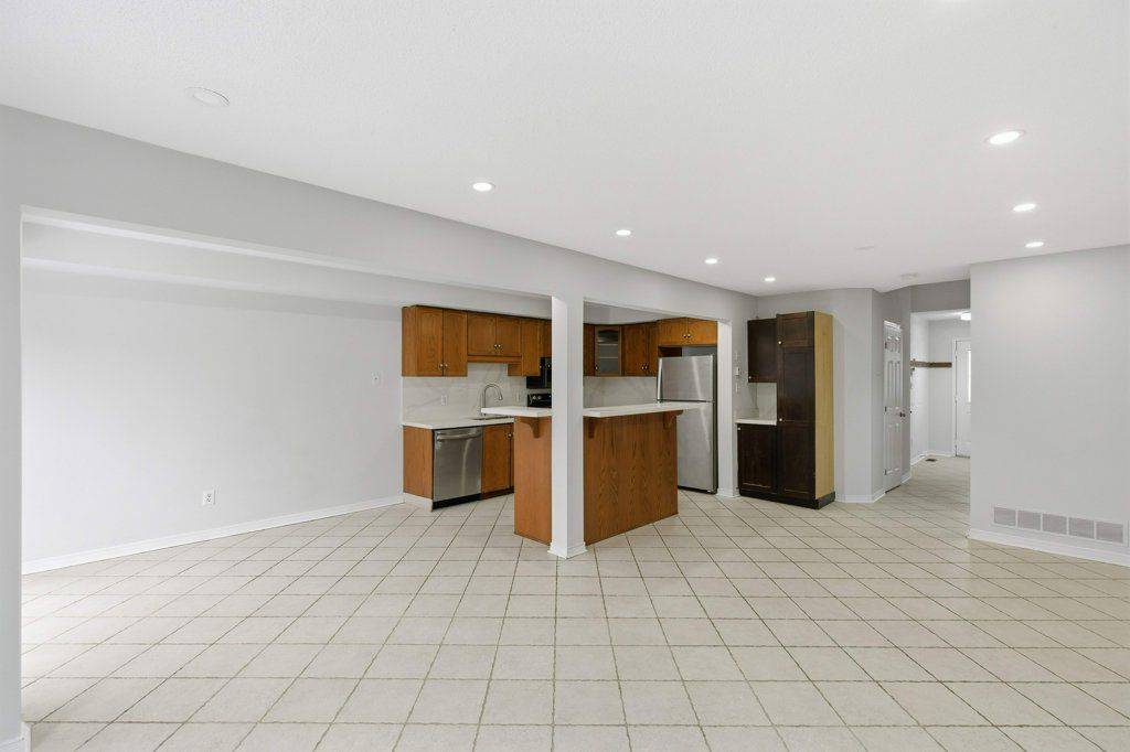 Hamilton, ON L9C 7V8,619 Southridge DR