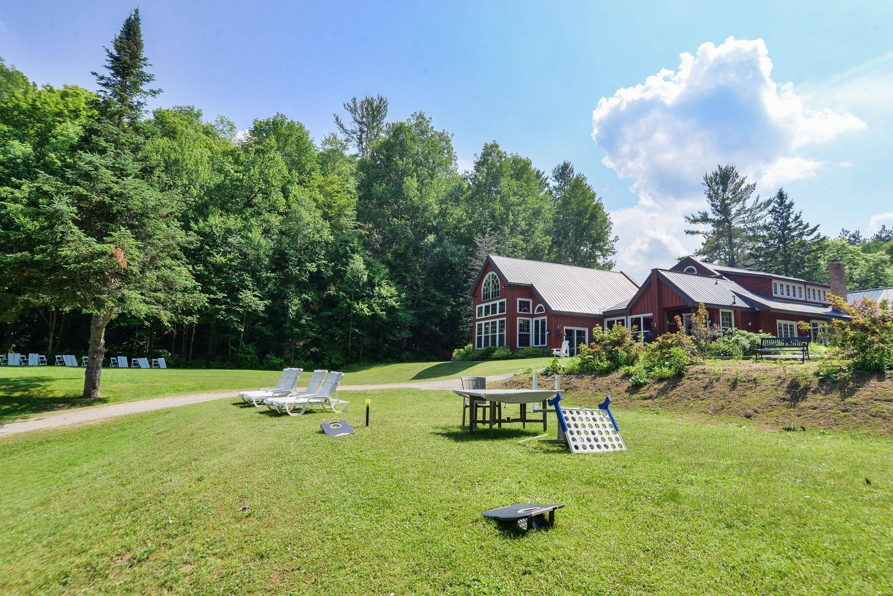 Huntsville, ON P0B 1L0,848 & 1086 CLEARWATER LAKE Road & N. DEER LAKE RD