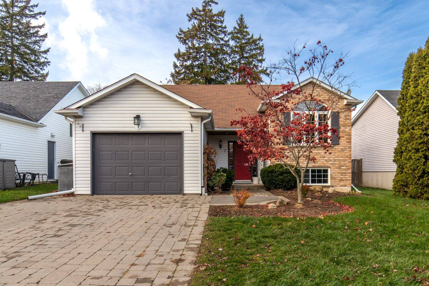 West Lincoln, ON L0R 2A0,7 Anderson CRES