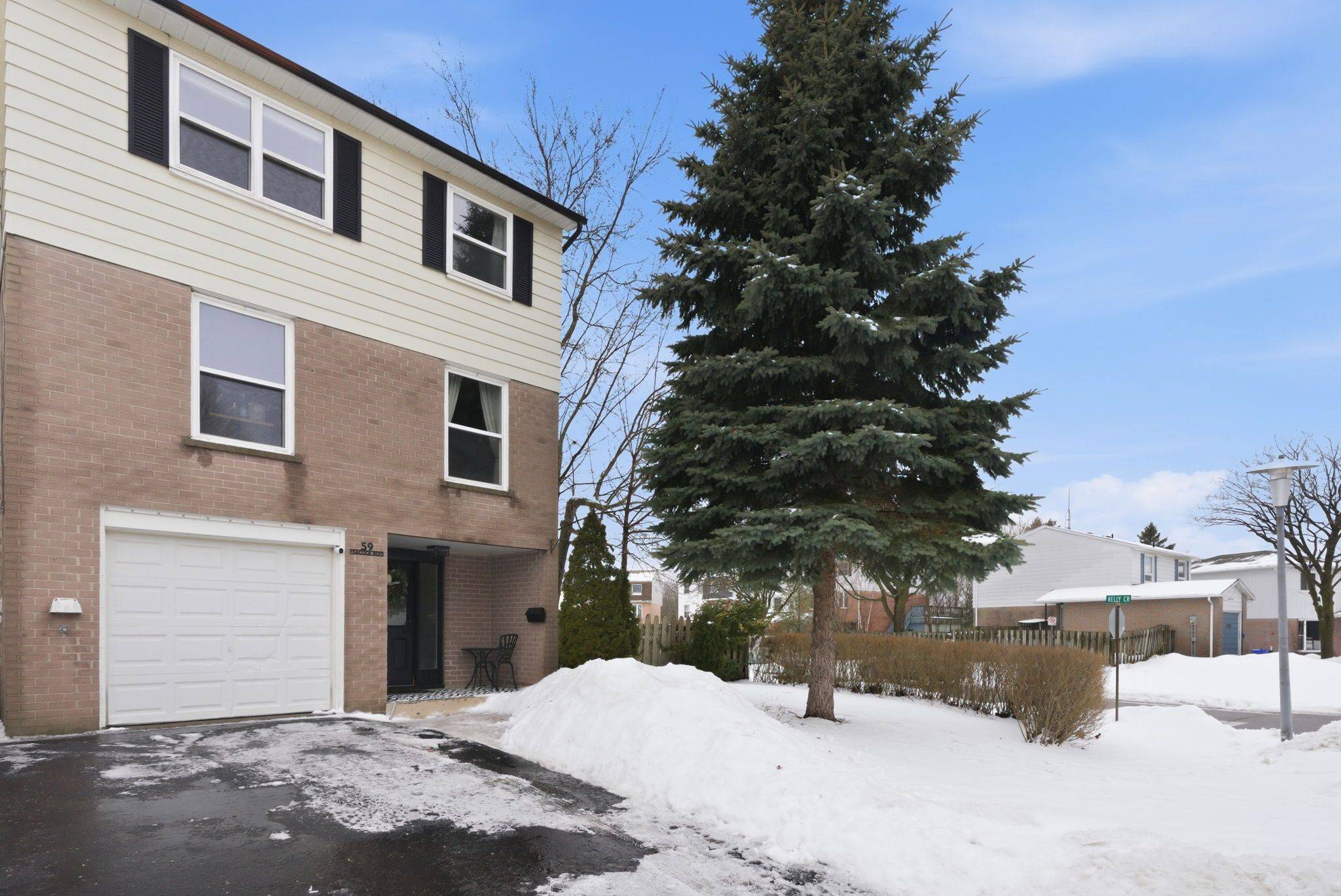 Port Hope, ON L1A 2X2,59 Peacock BLVD