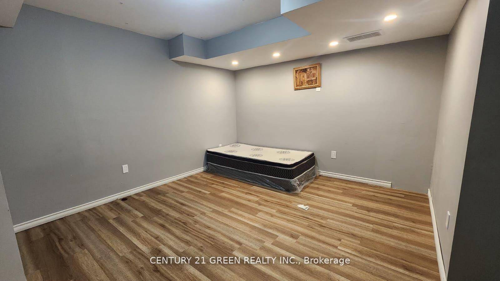 Niagara Falls, ON L2H 0P1,7977 Hackberry TRL #Bsmt