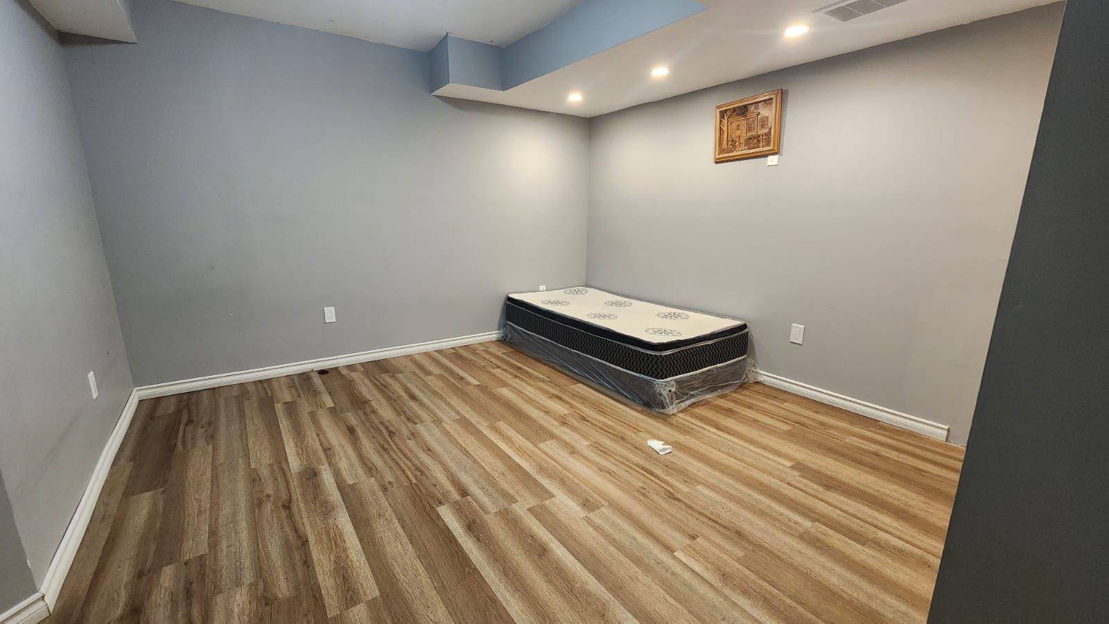 Niagara Falls, ON L2H 0P1,7977 Hackberry TRL #Bsmt