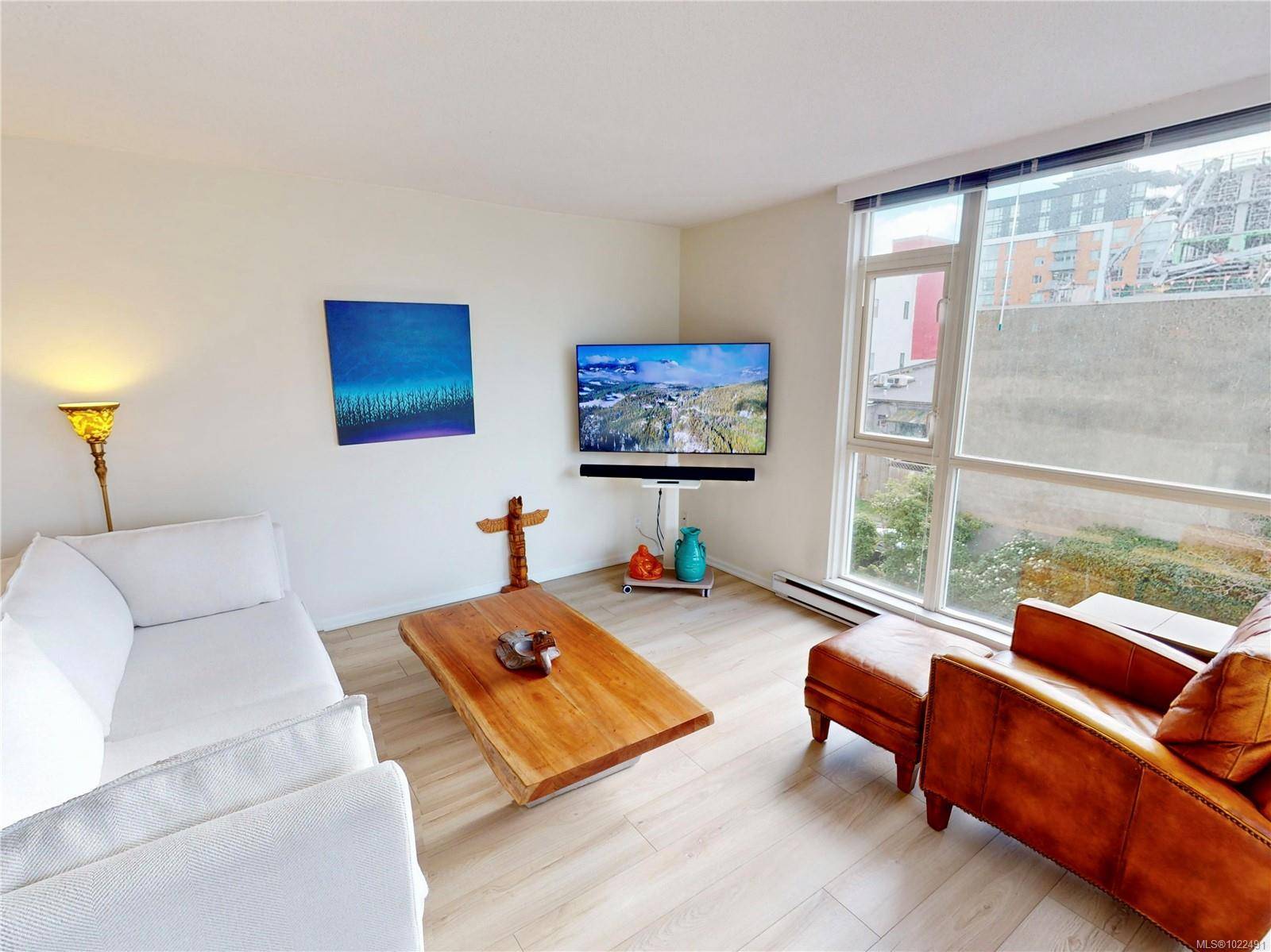 Victoria, BC V8W 3W8,835 View St #312