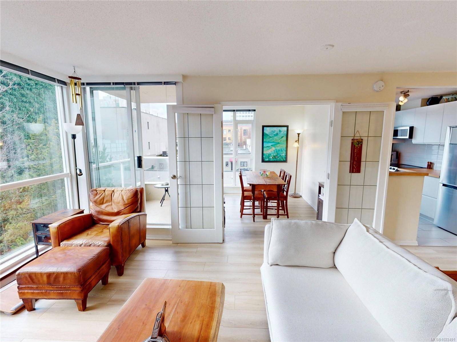 Victoria, BC V8W 3W8,835 View St #312