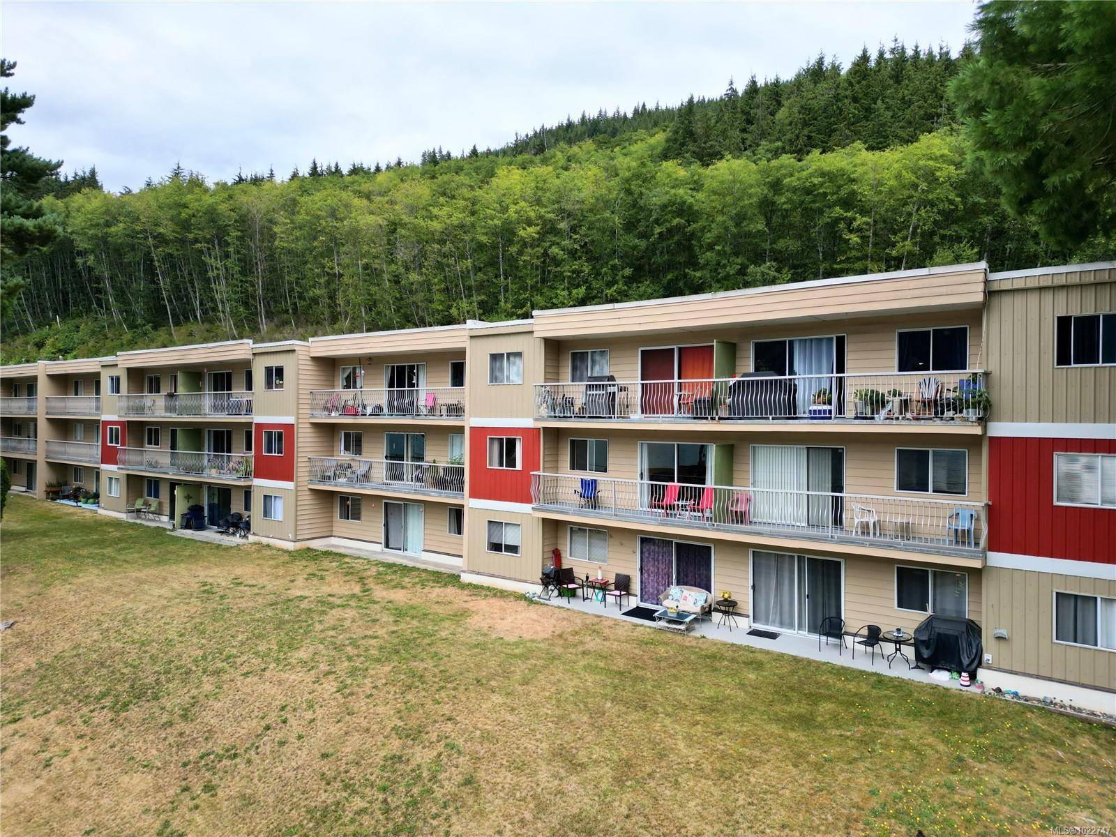 Port Alice, BC V0N 2N0,801 Marine Dr #302