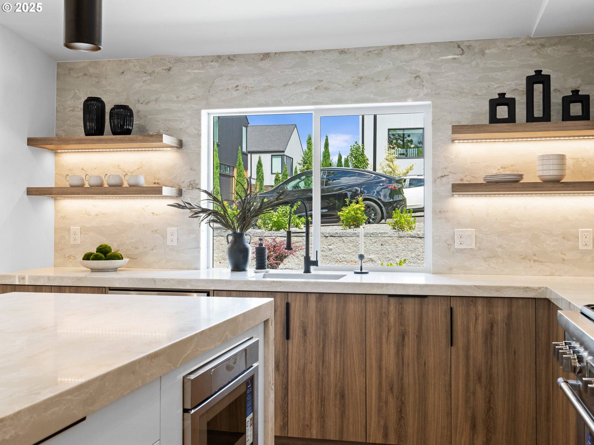 Portland, OR 97229,9070 NW LOVEJOY ST