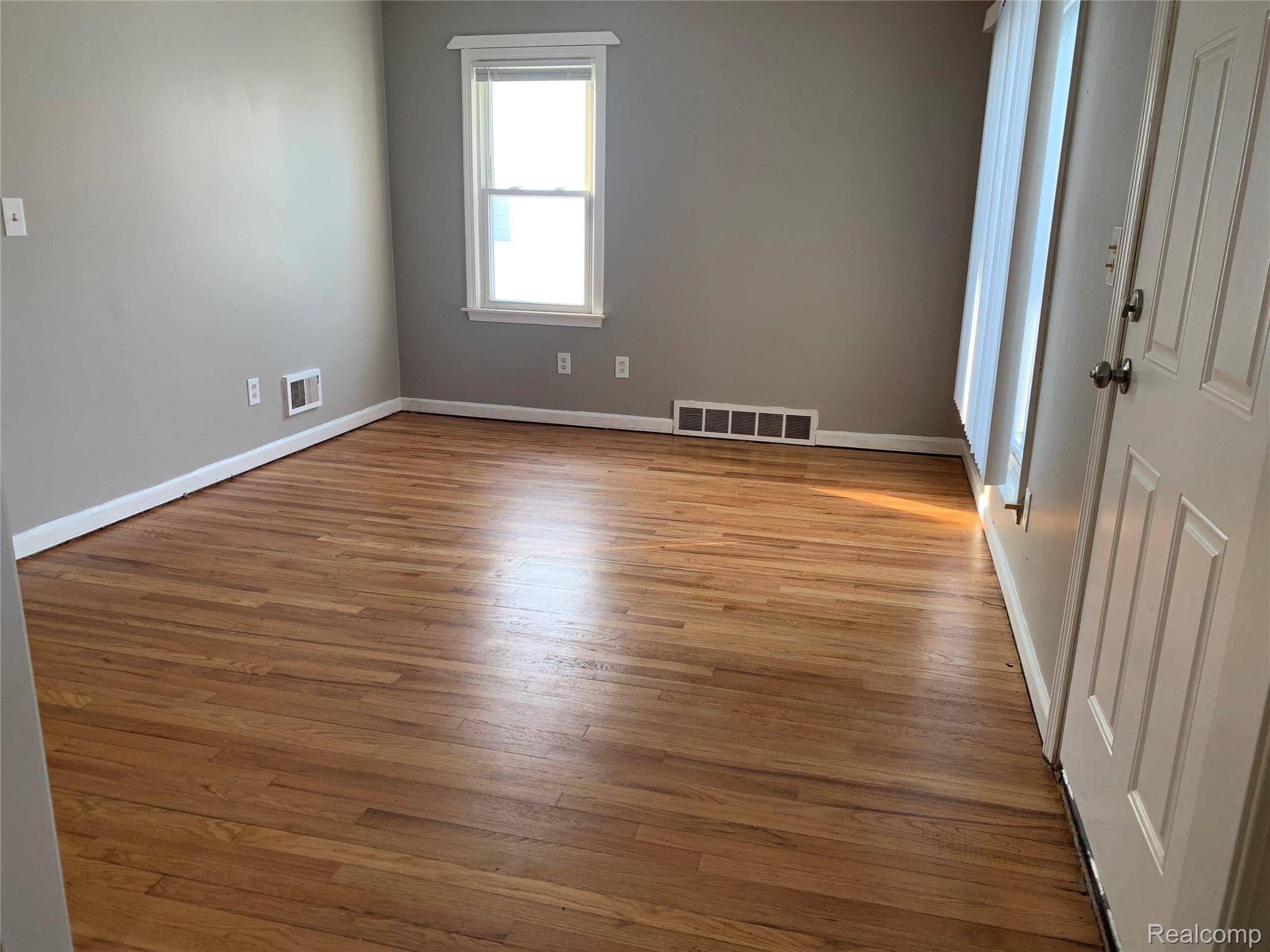 Southgate, MI 48195,13285 Kerr ST