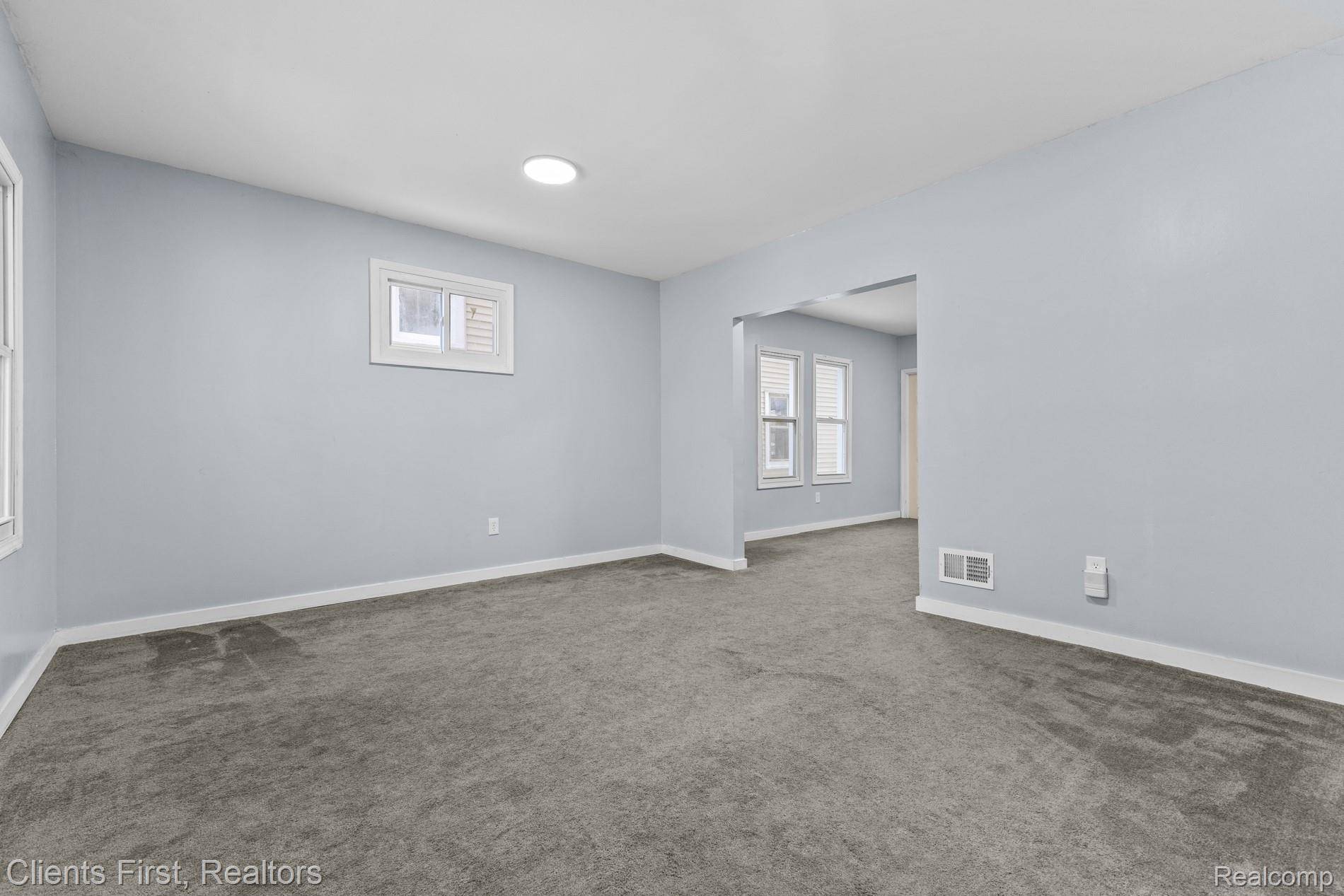 Detroit, MI 48210,7319 Wykes ST