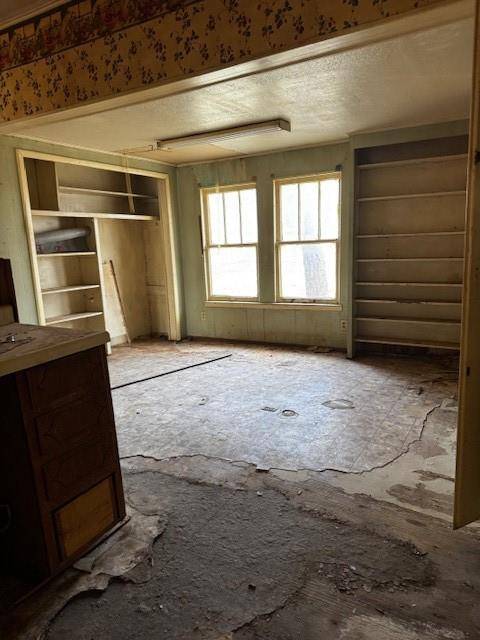 Jacksboro, TX 76458,626 W Archer Street