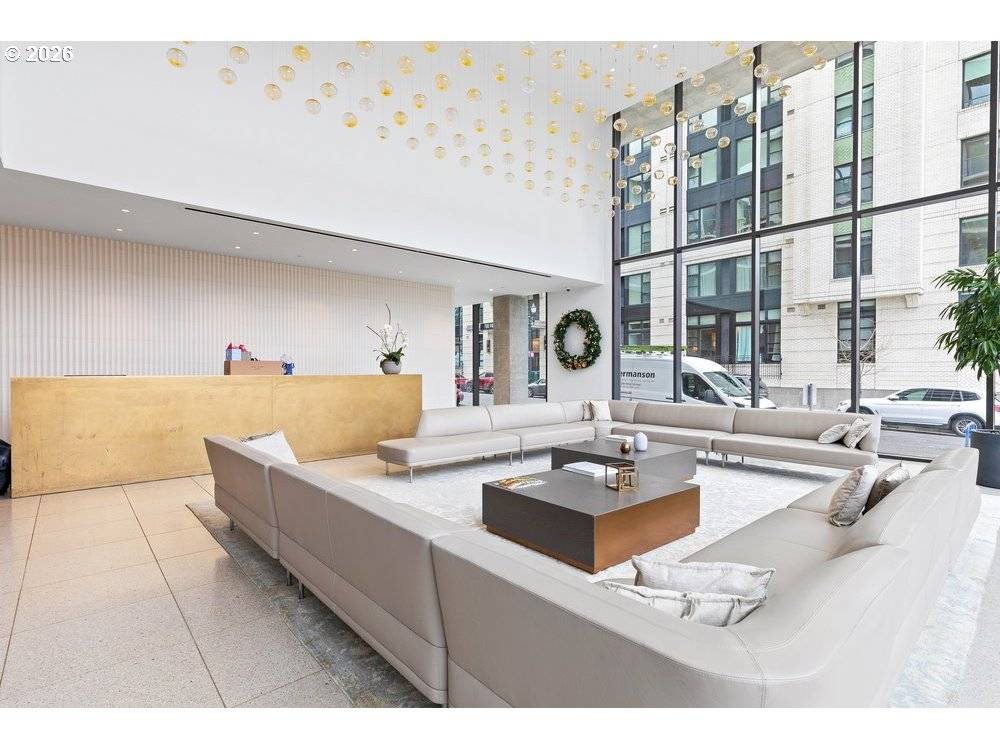 Portland, OR 97209,1150 NW QUIMBY ST #326