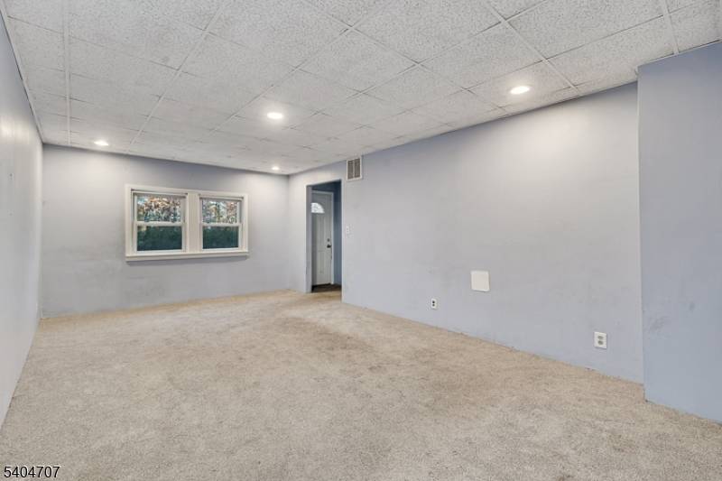 North Brunswick Twp., NJ 08902,746 Spruce Rd