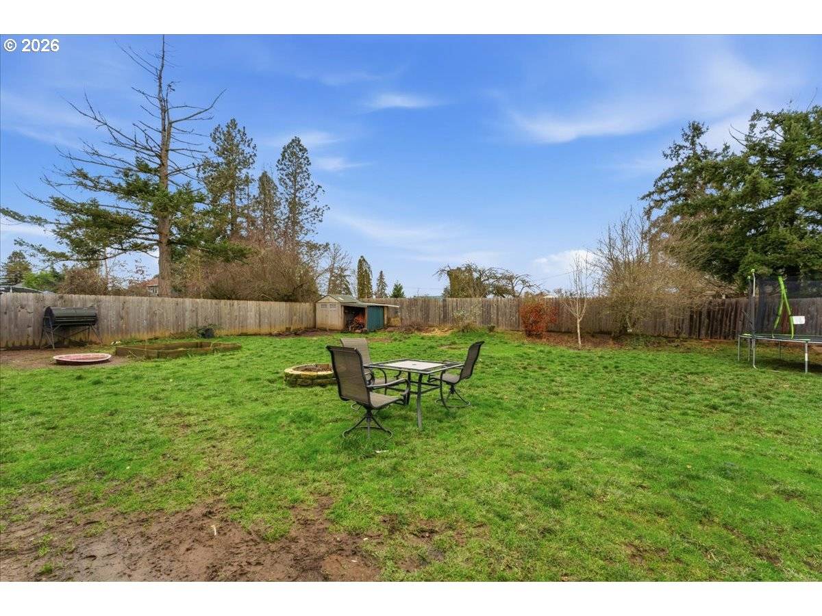 Molalla, OR 97038,406 CAROL CT