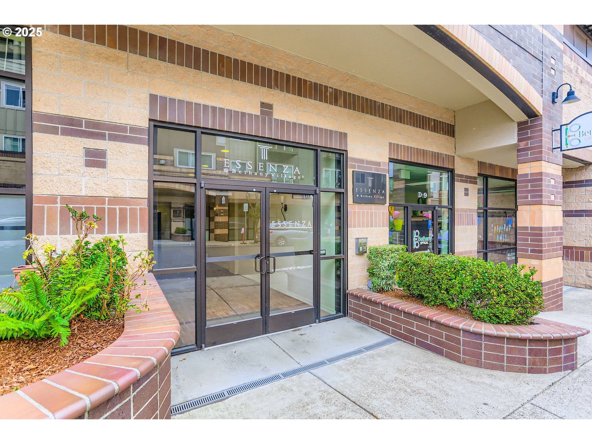 Portland, OR 97229,15320 NW CENTRAL DR #316