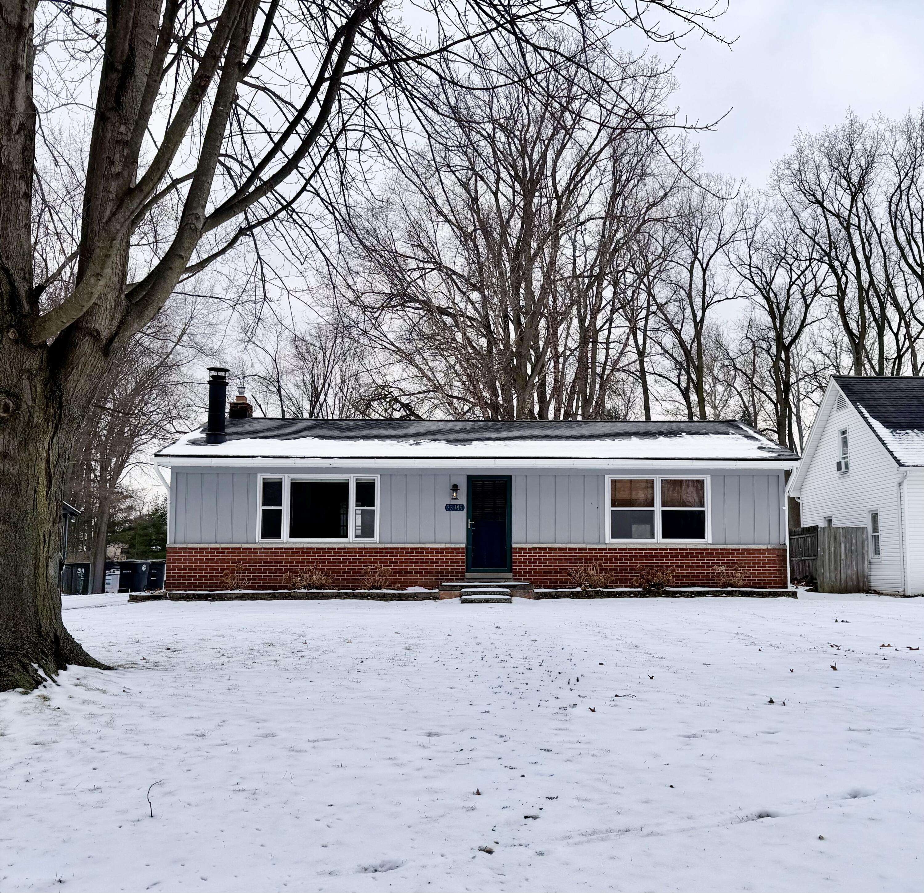 Livonia, MI 48150,33989 Richland ST